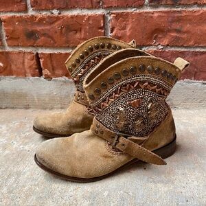 Naughty Monkey Womens 6.5 Boho Tan Suede Beaded Ankle Western Boots